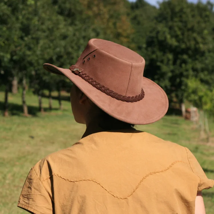 Beanies & Headbands with Refined Touch-Kakadu The Alice Suede Hat - Brown