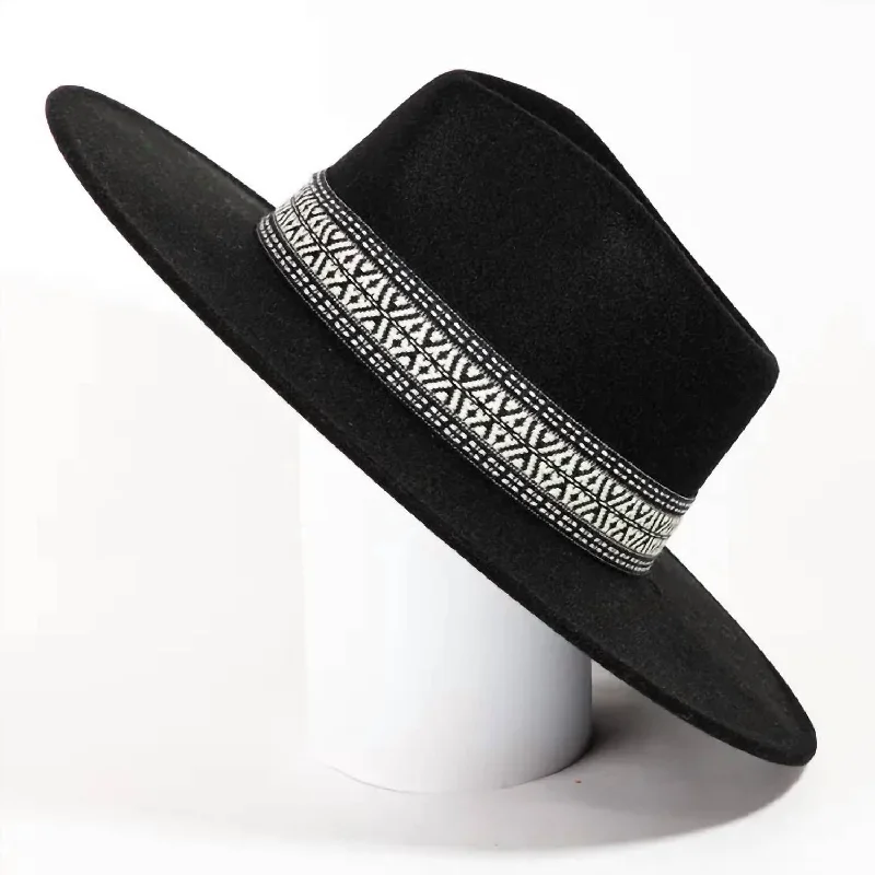 Womens Hats in handwoven straw-Hat With Ribbon Trim In Black