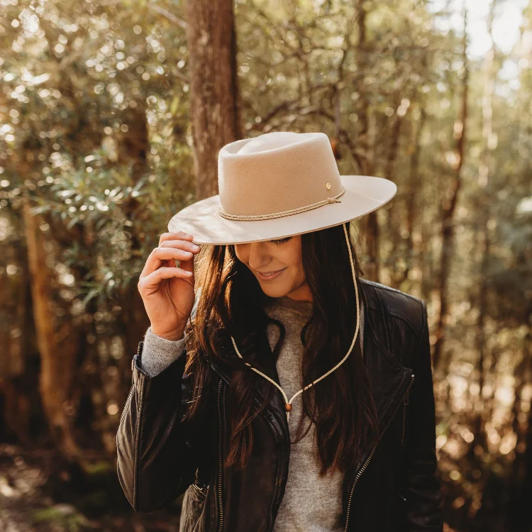 Beanies & Headbands with Timeless Design-Kooringal Selwyn Wide Brim - Stone