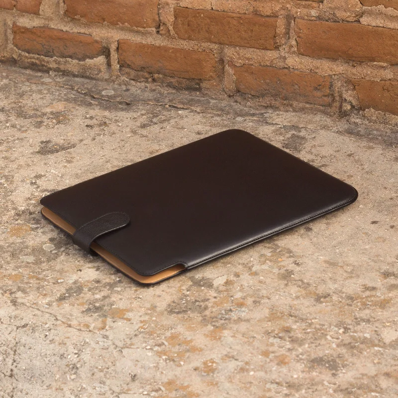 Mens hats for breezy days-DapperFam Luxe Men's iPad Case in Black Painted Calf